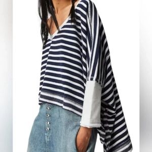 Free People We The Free Main Squeeze V-Neck Sweatshirt Sz Small Oversized